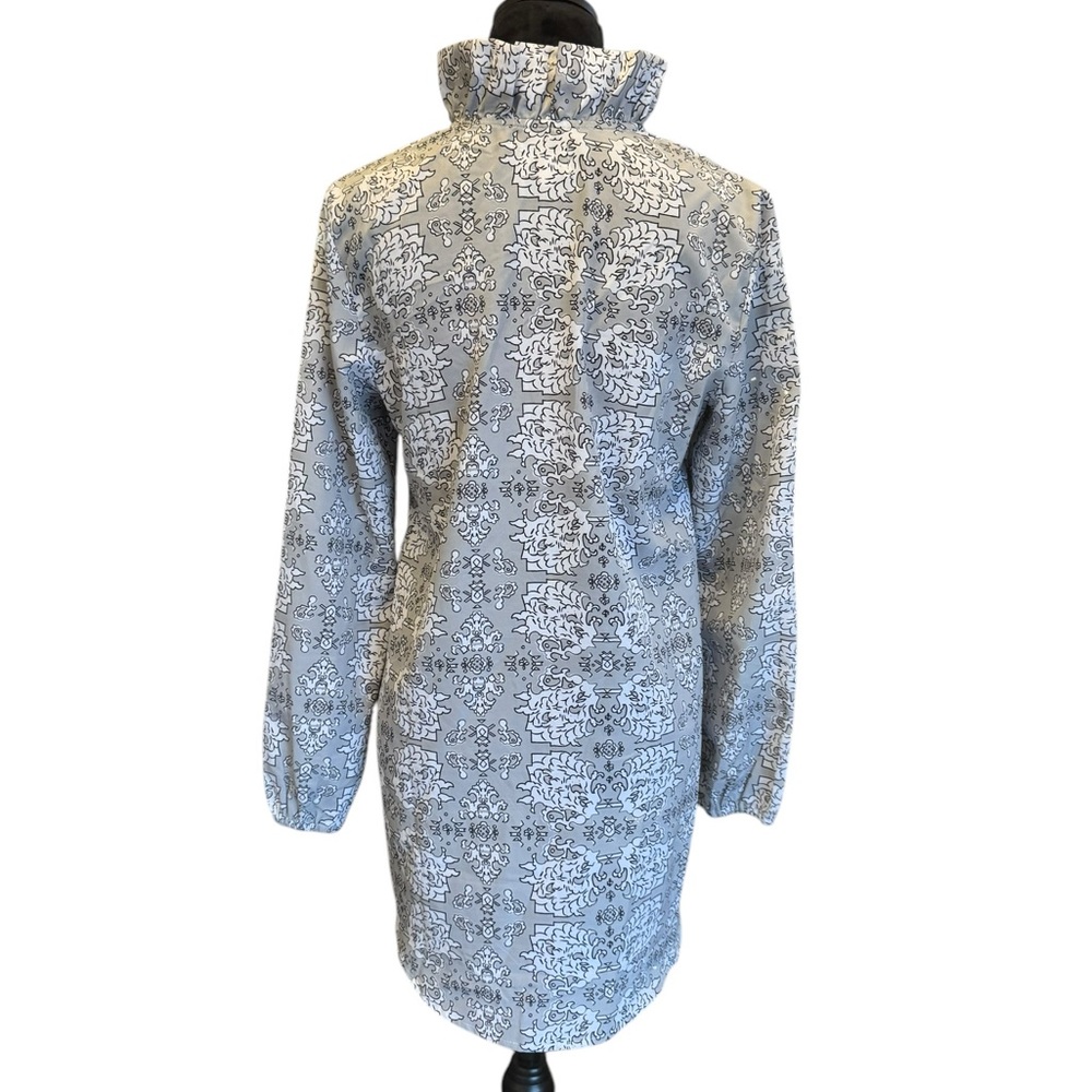 Mudpie Gray & White Ruffled Neck Blouse size Small (4-6) - Picture 7 of 8